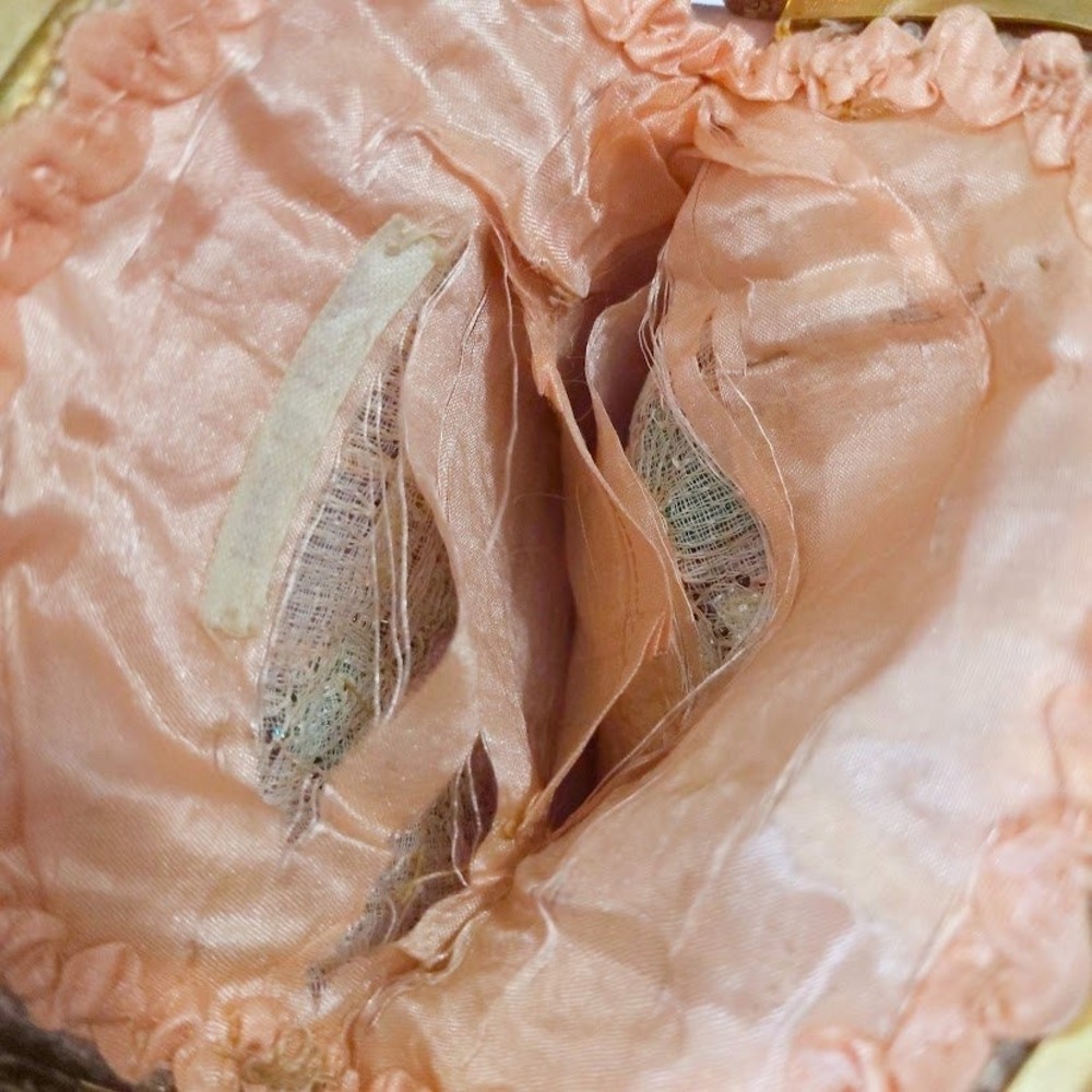 Antique 1920s Micro Beaded Purse Rose Floral Flapper Bag w/ Mirror 1929 Card Vtg - Picture 6 of 14